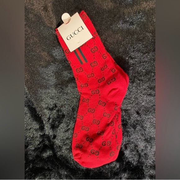 Luxury Gucci Crew Socks - Picture 2 of 2
